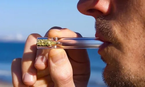 Glass One Hitter Pipes Review