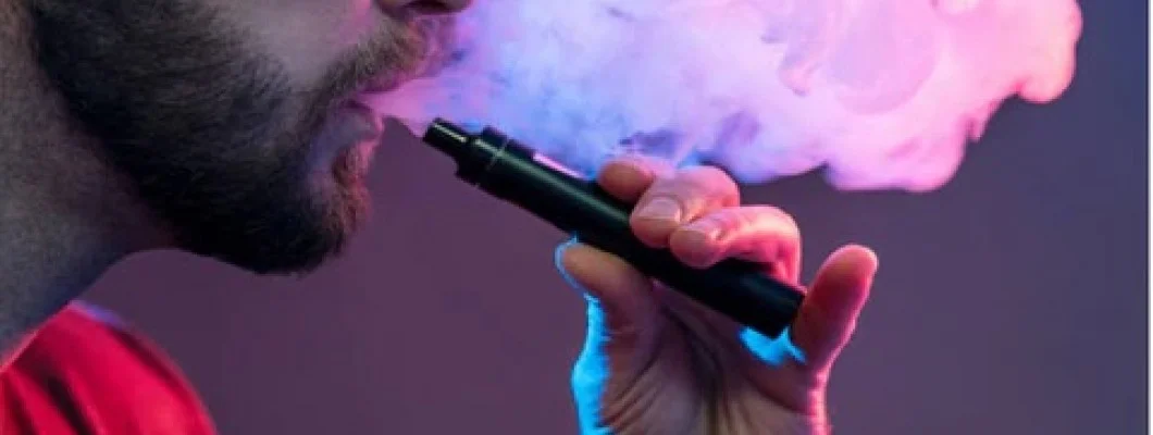 Why is my vape pen blinking?